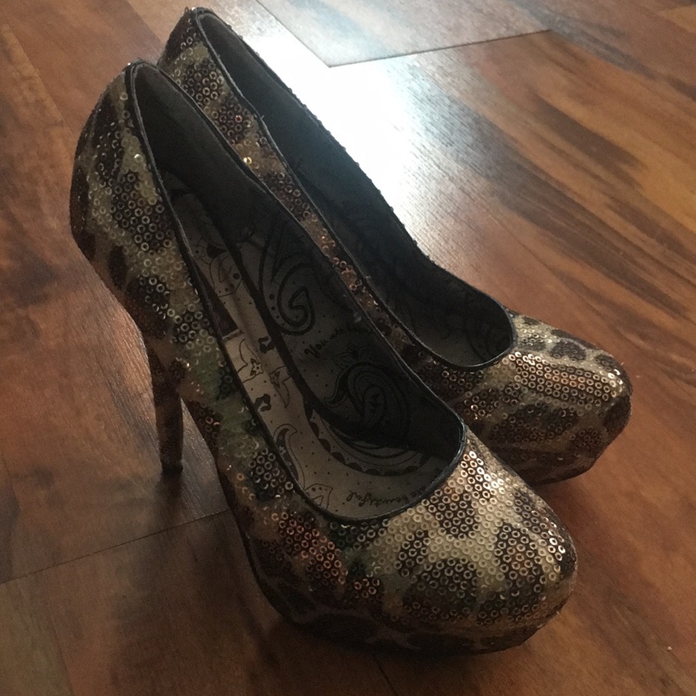 Sequined cheetah print heels